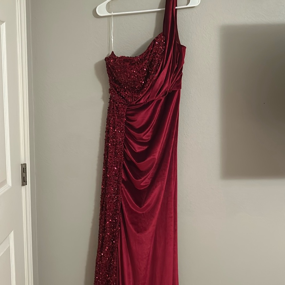 Miss ORD Maxi Valvet Dress